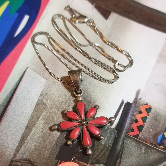 VTG NAVAJO Petit Point Red Coral Sterling Necklace - Picture 8 of 8